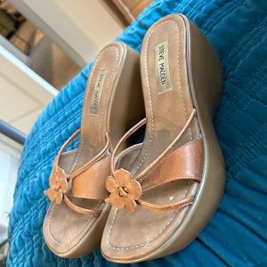 Steve Madden 70s hippie clog heels